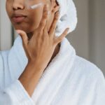 The Science Behind Moisturizer Creams：How They Keep Your Skin Looking Young